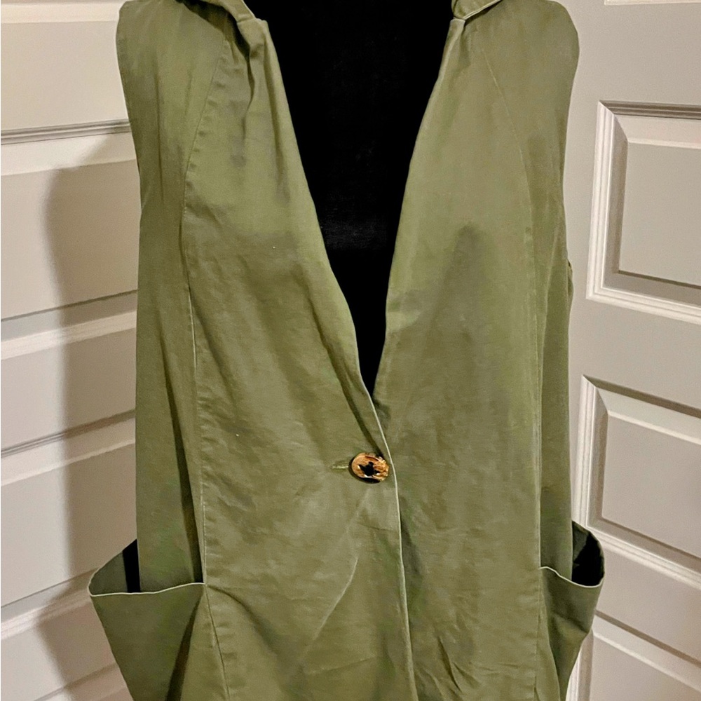 Olive Green Sleeveless Hooded Mordenmiss Vest with Button Faux Horn Detail